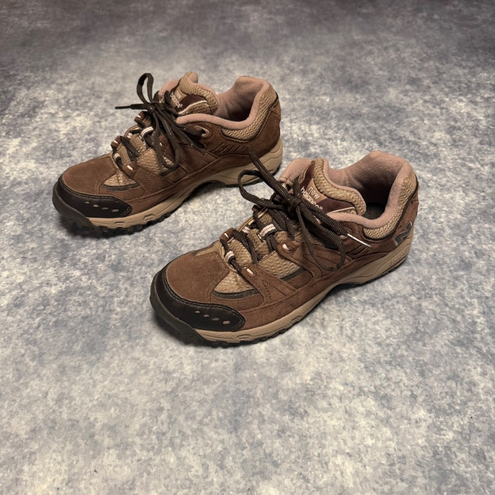 New Balance WW605BR Shoes Womens 7 Brown Suede Trail Hiking Sneakers Chunky